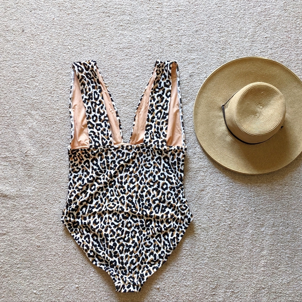 Sold! J. Crew NWT Cheetah V Neck Plunge Swimsuit - Picture 11 of 12